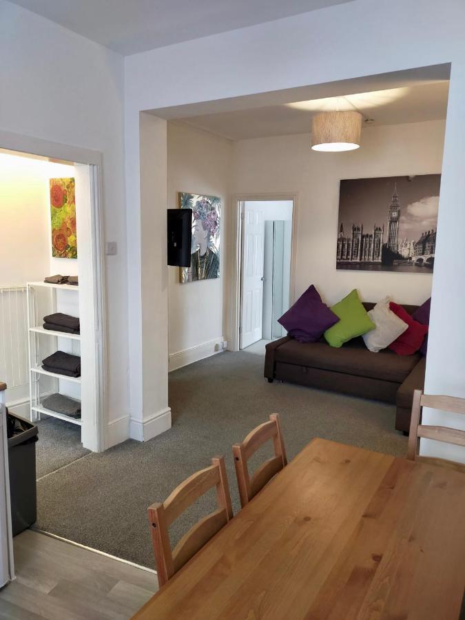 Entire Floor 2 Bedrooms On Westcliff Борнмът Екстериор снимка